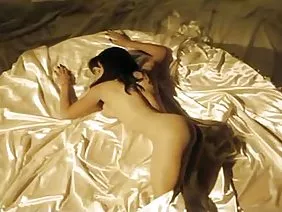 Mara Lopez gets horny with a bull