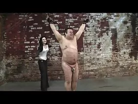 Young couple fucking in the neighborhood gym